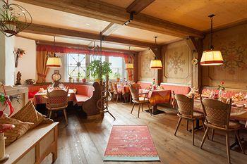 Hotel Nesselwanger Hof 4*